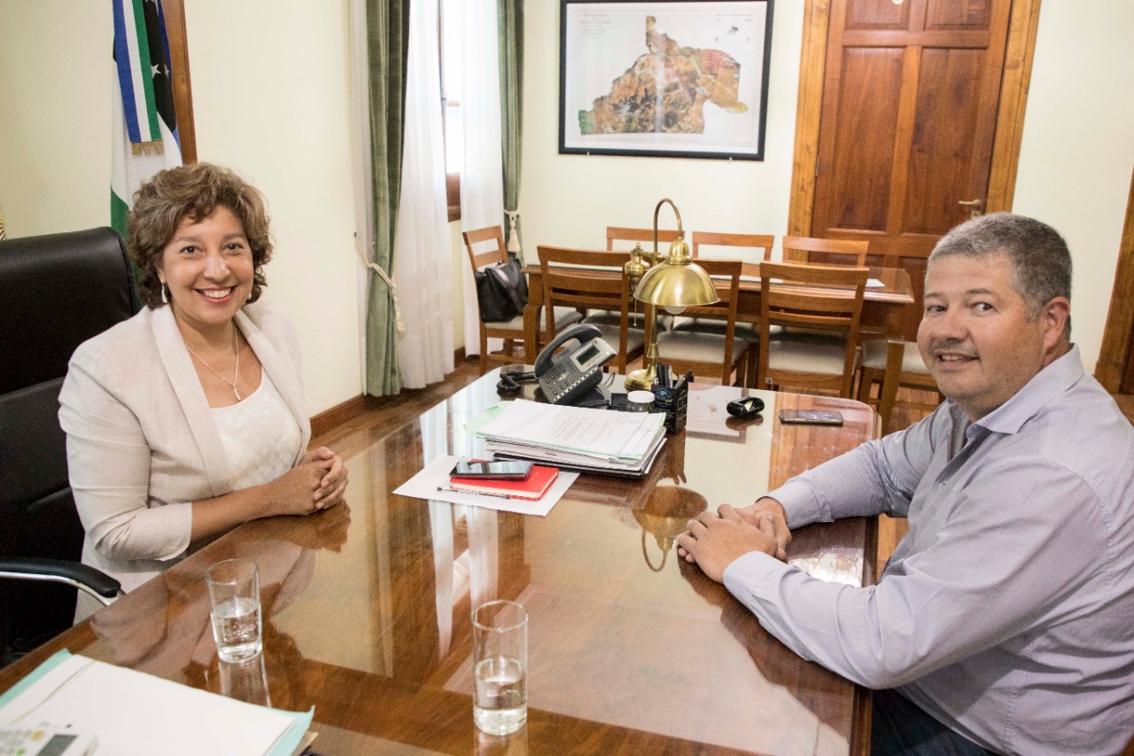 La Gobernadora y el ministro de Economía